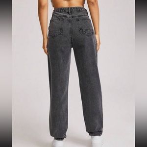 gray high waisted mom jeans